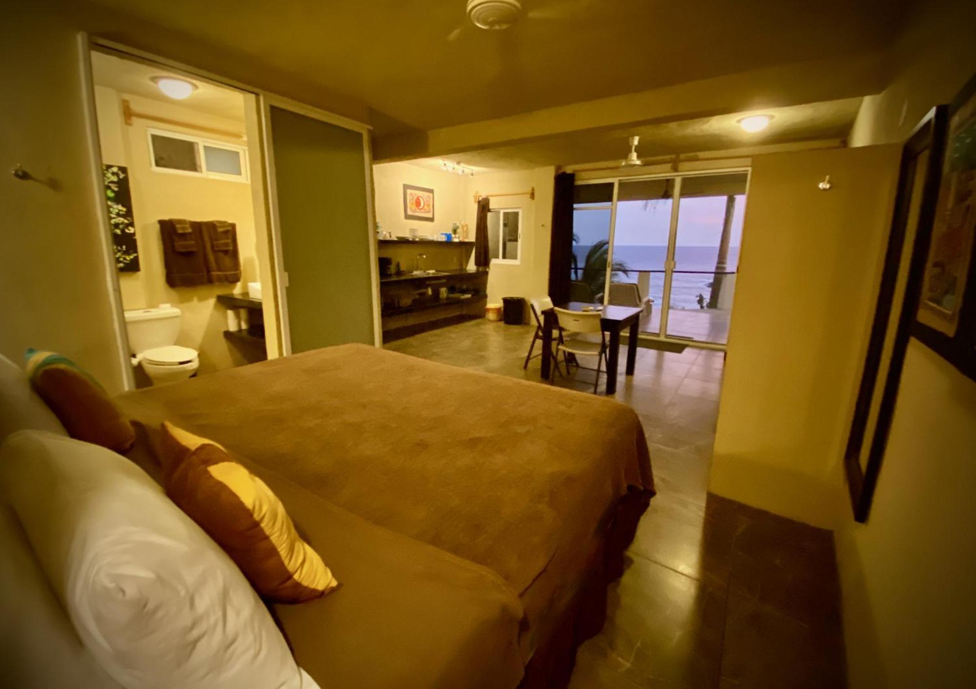 סיפוליטה Casablanca Guest House - Adults Only - Starlink Internet! מראה חיצוני תמונה